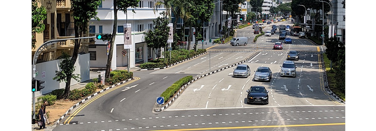 An image of Singapore road with the Green Link Determining system