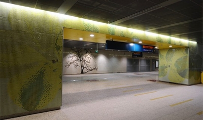 Interior of Botanic Gardens MRT station