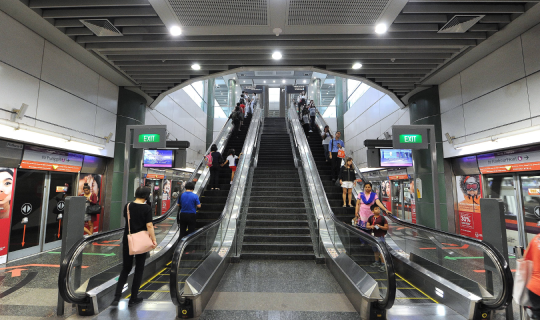 Platform at Sengkang MRT station