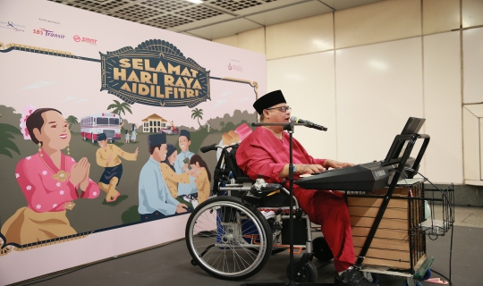 Hari Raya Busker performance by Mohd Salleh from ART:DIS