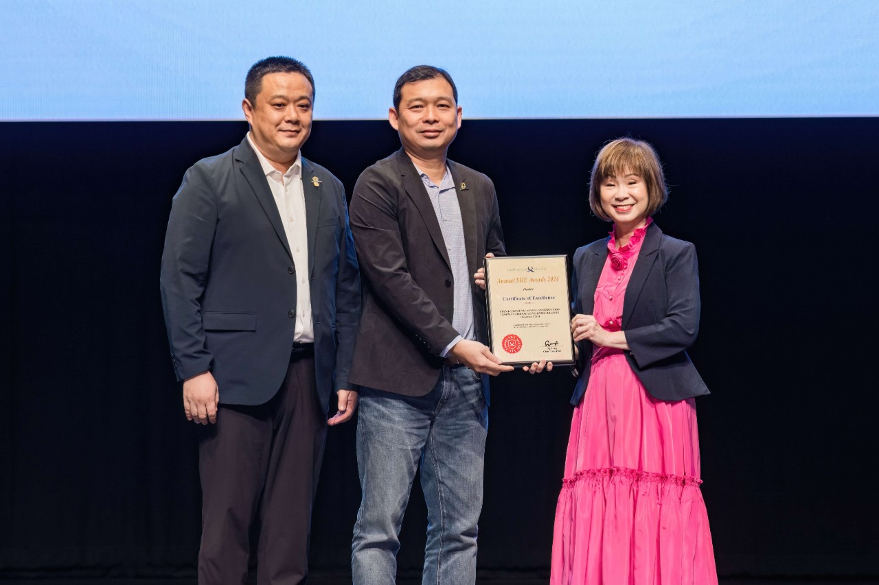 Excellenceaward_t235