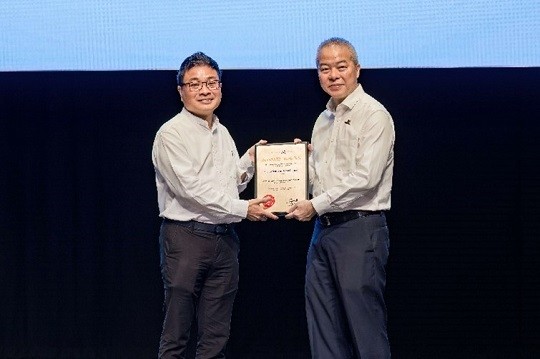 Excellenceaward_tr302c