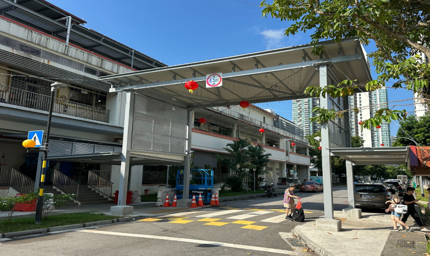 Artist’s impression of the wider footpath and relocated taxi stand at Lim Liak Street Artist’s impression of the wider footpath and relocated taxi stand at Lim Liak Street